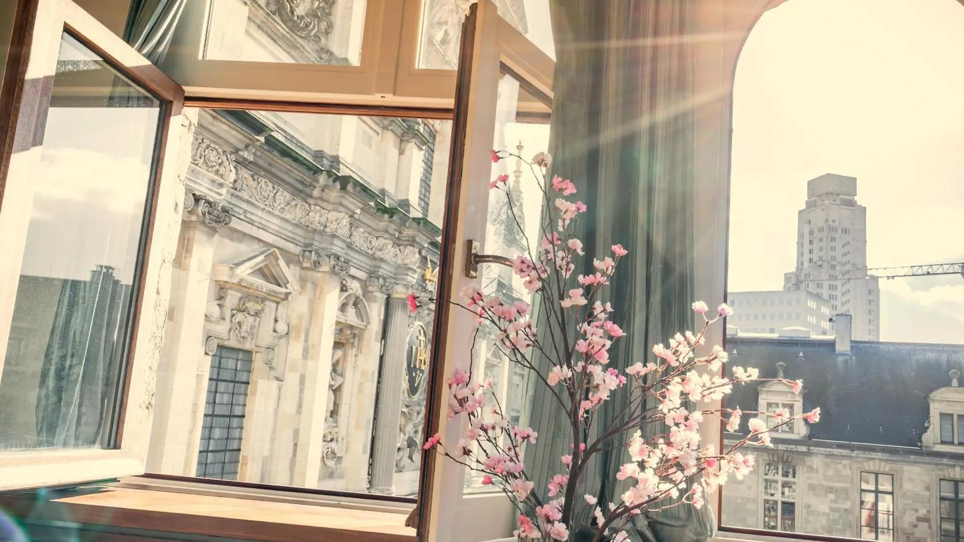 The Hendrik Square Residence Антверпен Апартаменты