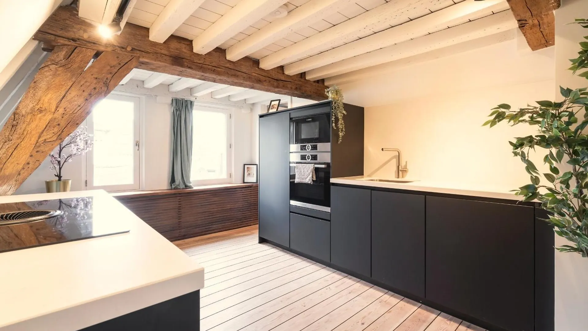 The Hendrik Square Residence Антверпен 0*,  Бельгия